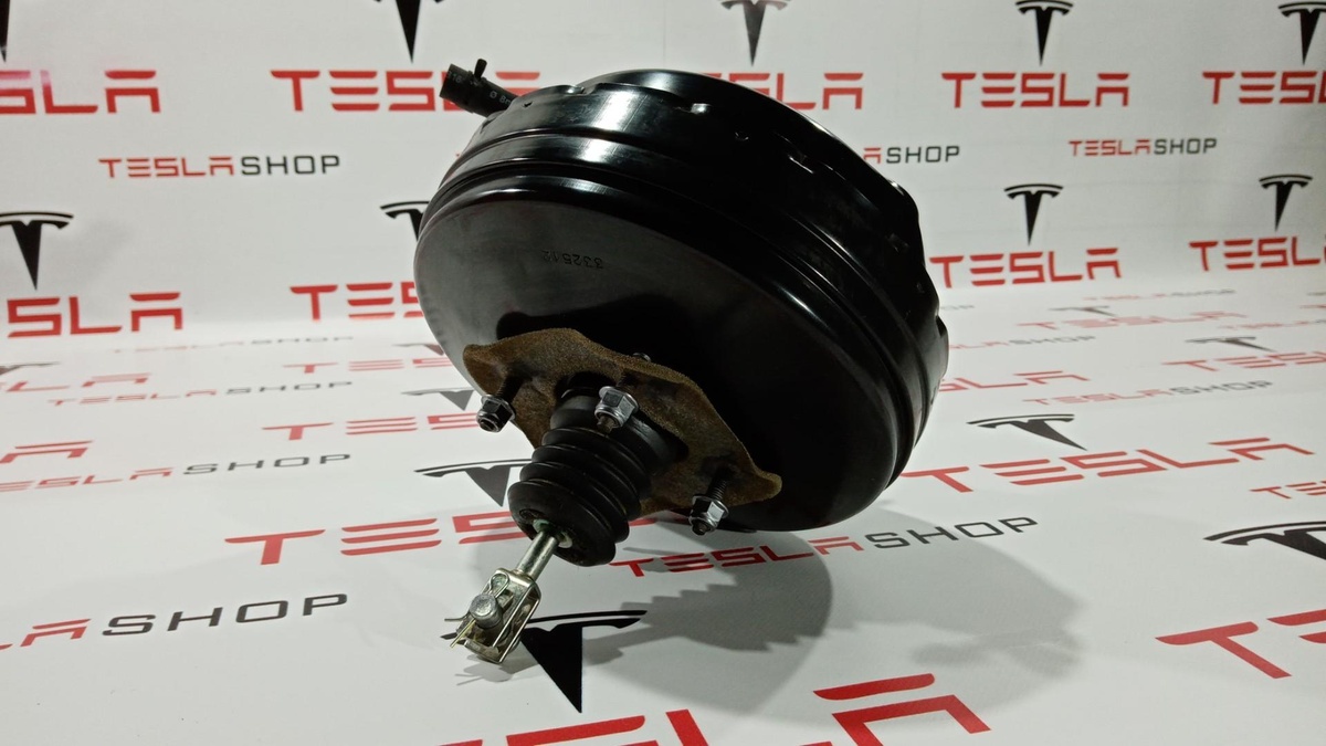 Вакуумный усилитель тормозов к Tesla Model S 2012