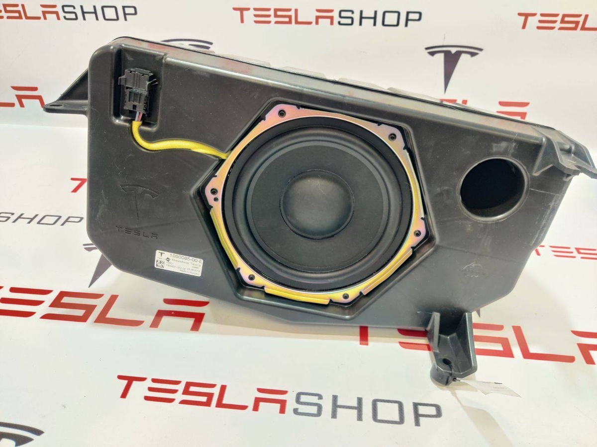 Сабвуфер к Tesla Model X 2019