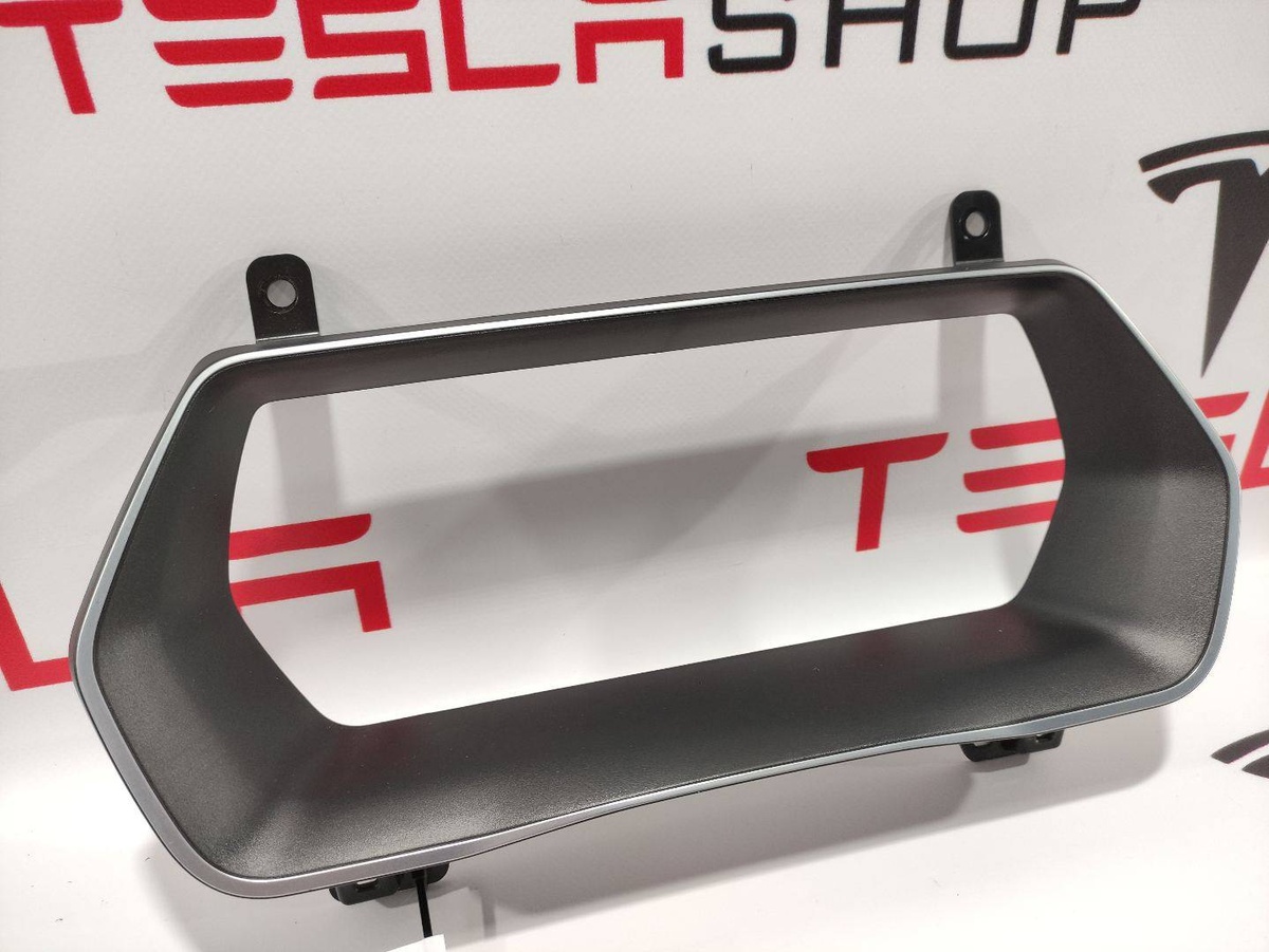 Щиток приборов (приборная панель) к Tesla Model X 2017