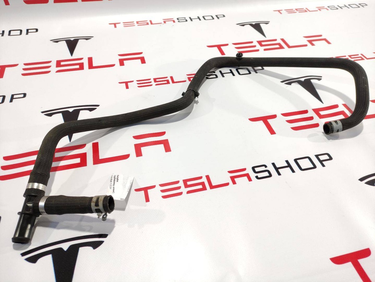 Патрубок к Tesla Model X 2016
