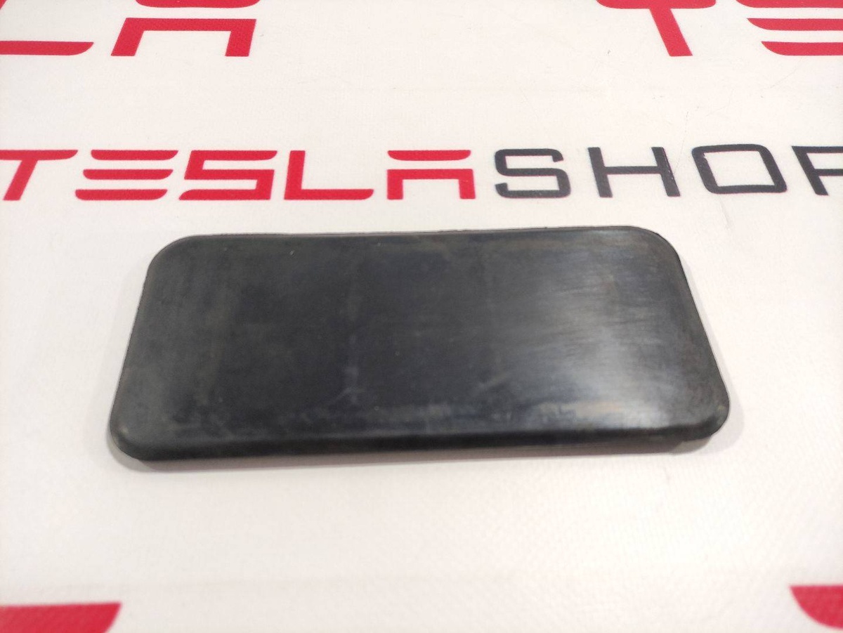 Заглушка к Tesla Model 3 2019