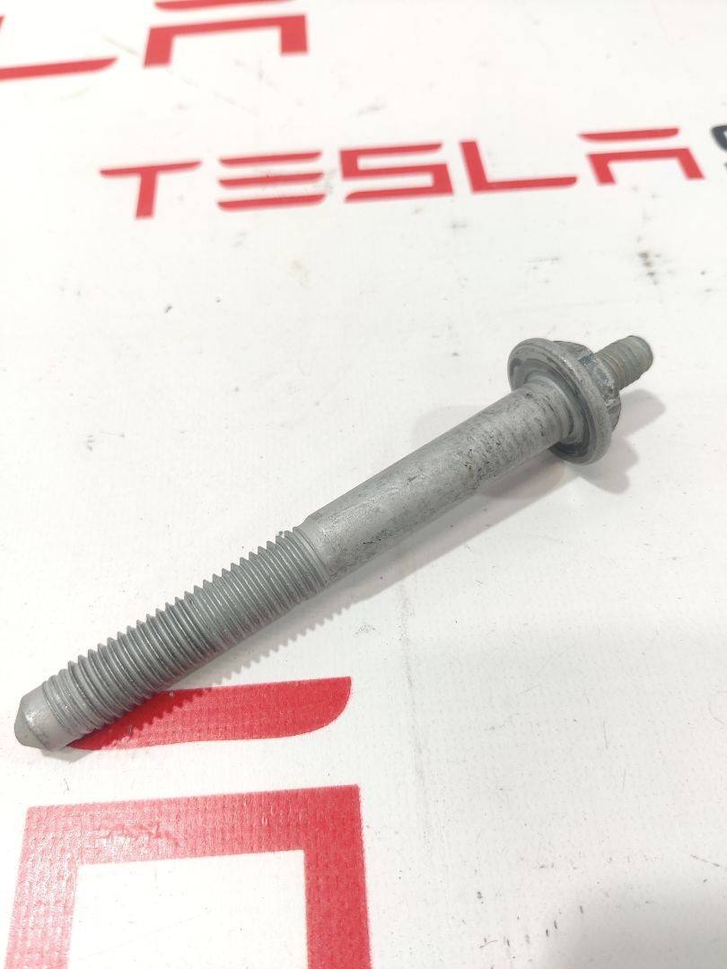 Болт к Tesla Model 3 2019