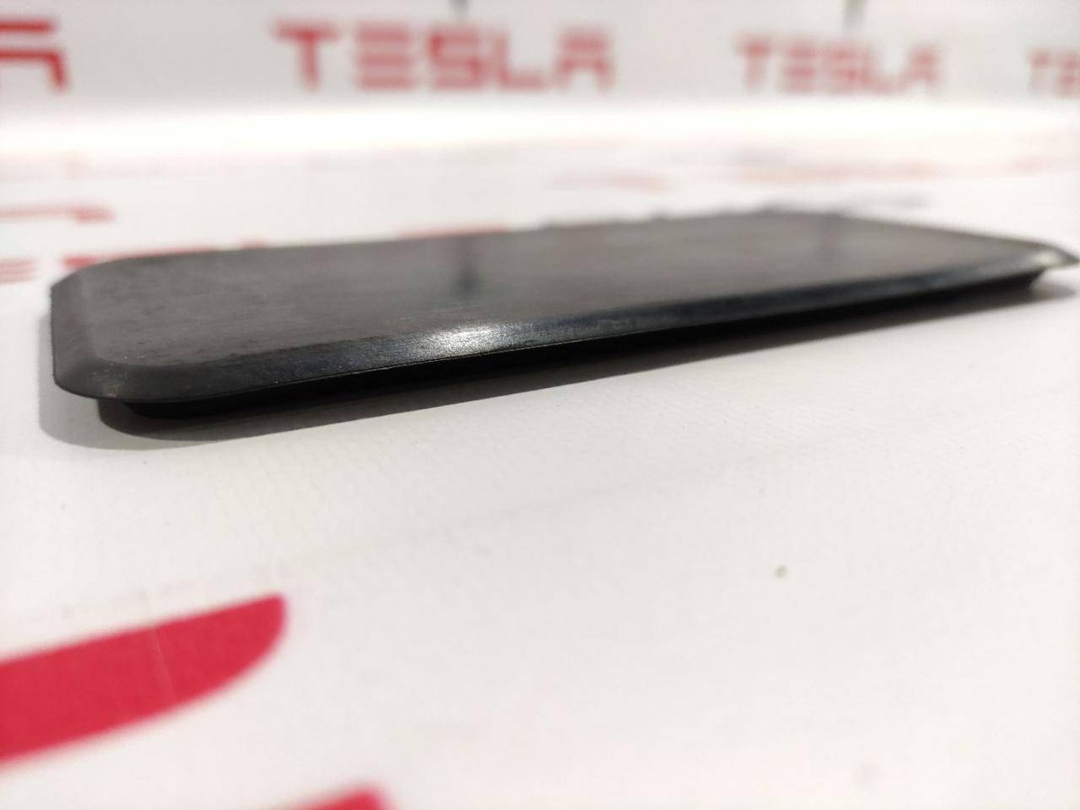 Заглушка к Tesla Model 3 2018