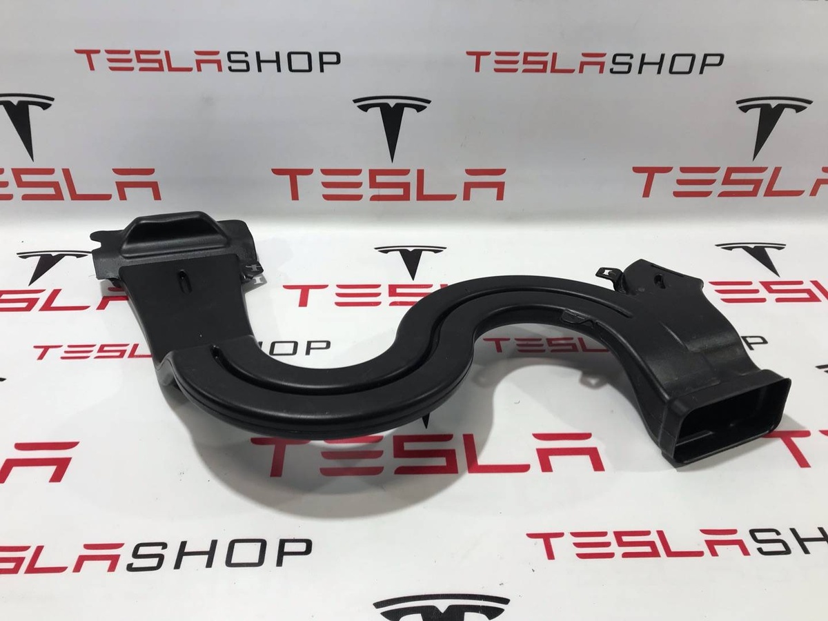Воздуховод к Tesla Model 3 2020