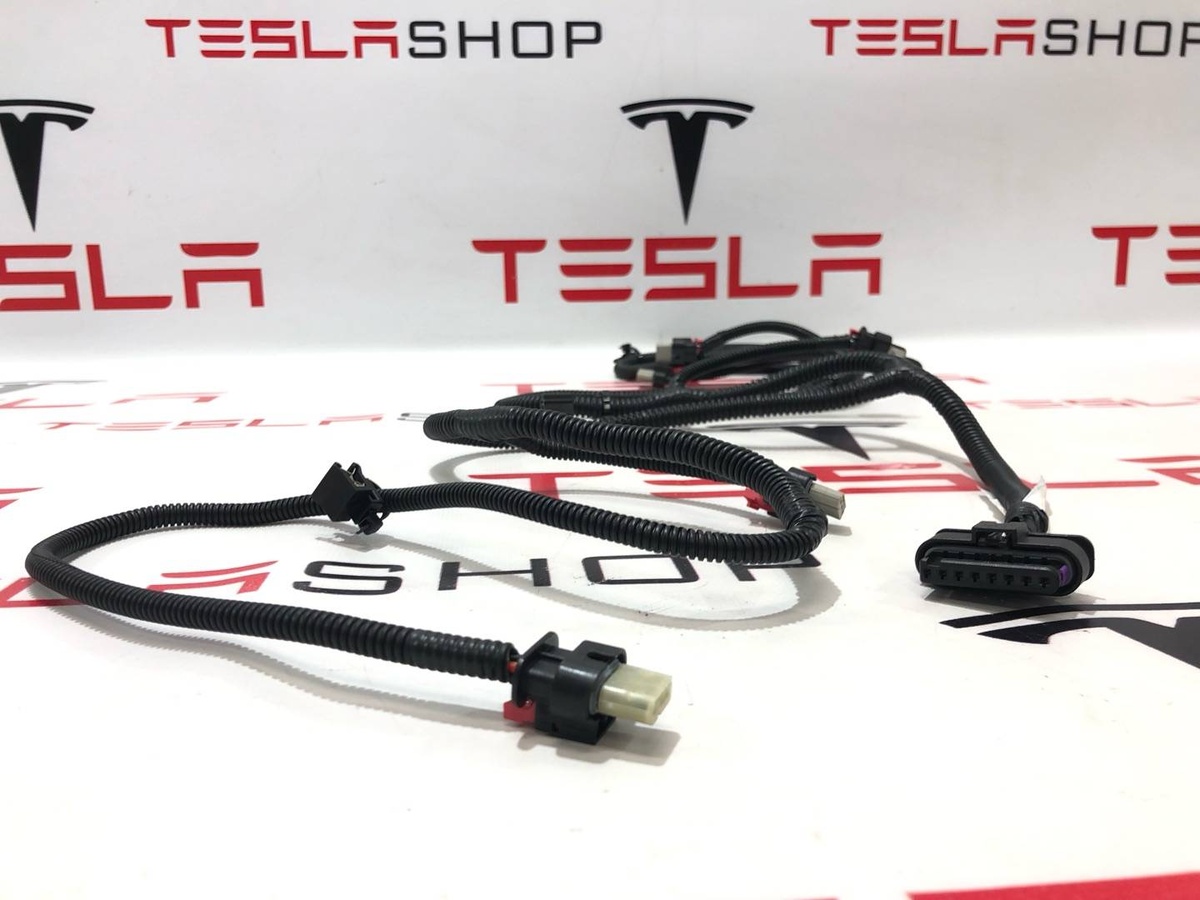 Проводка бампера переднего к Tesla Model 3 2021