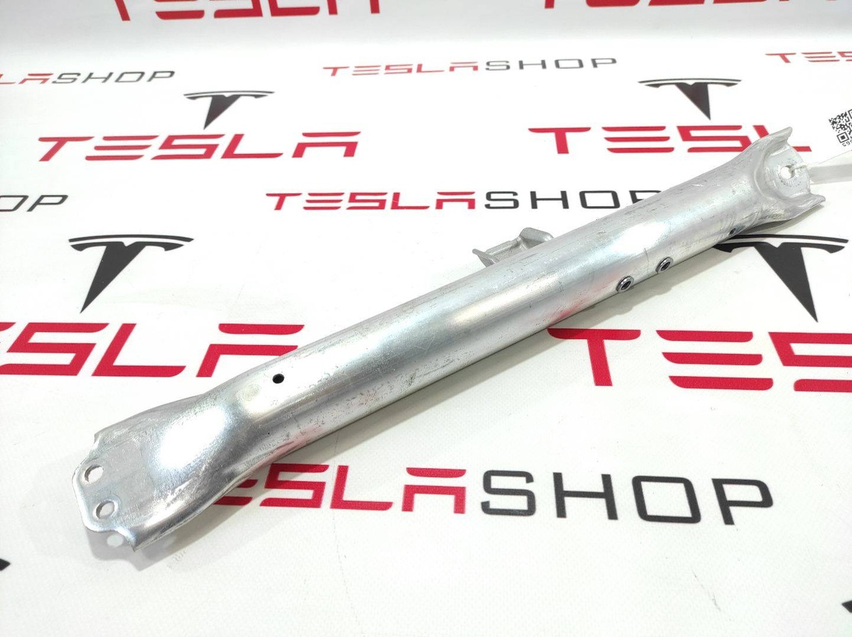 Распорка стоек к Tesla Model S 2015
