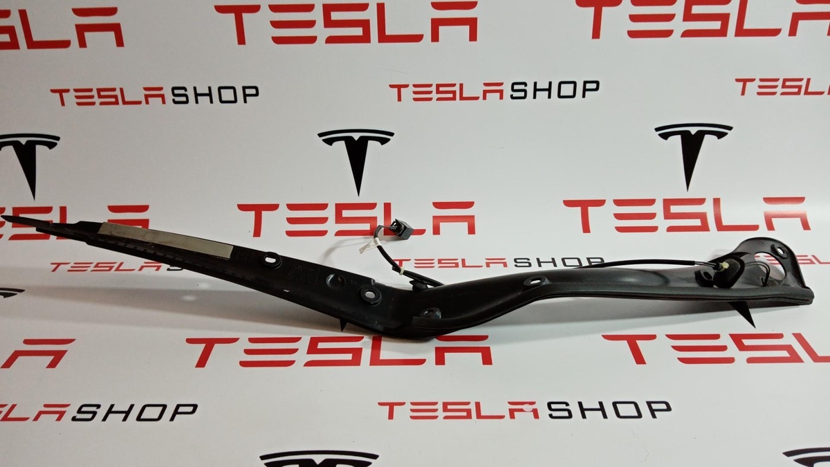 Прочая запчасть к Tesla Model X 2020