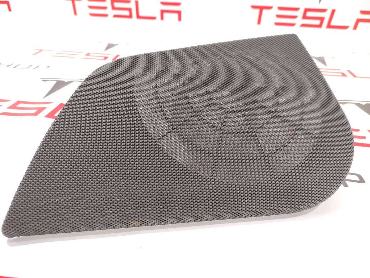 Сетка для динамика к Tesla Model S 2015