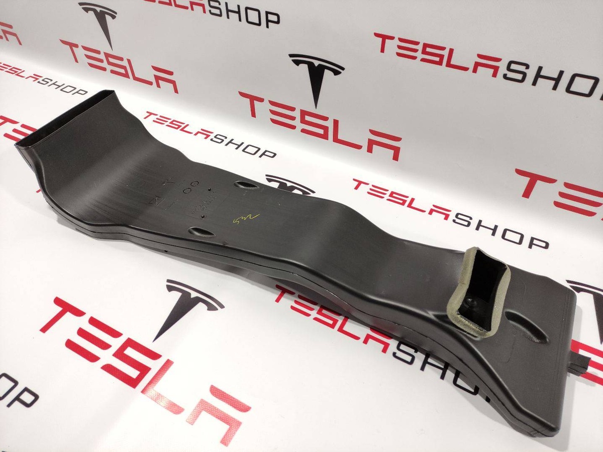 Воздуховод к Tesla Model X 2017
