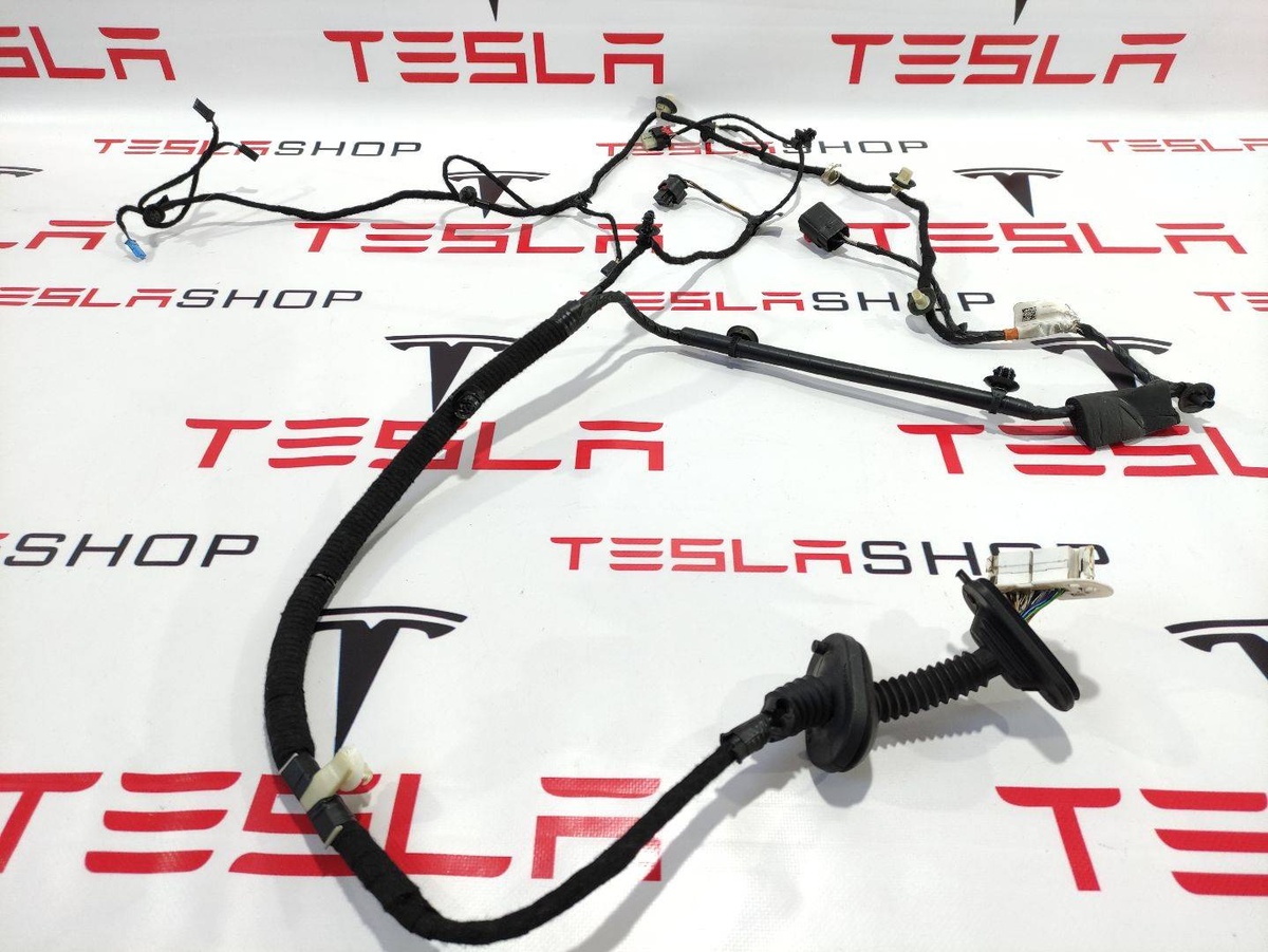 Проводка двери к Tesla Model Y 2020