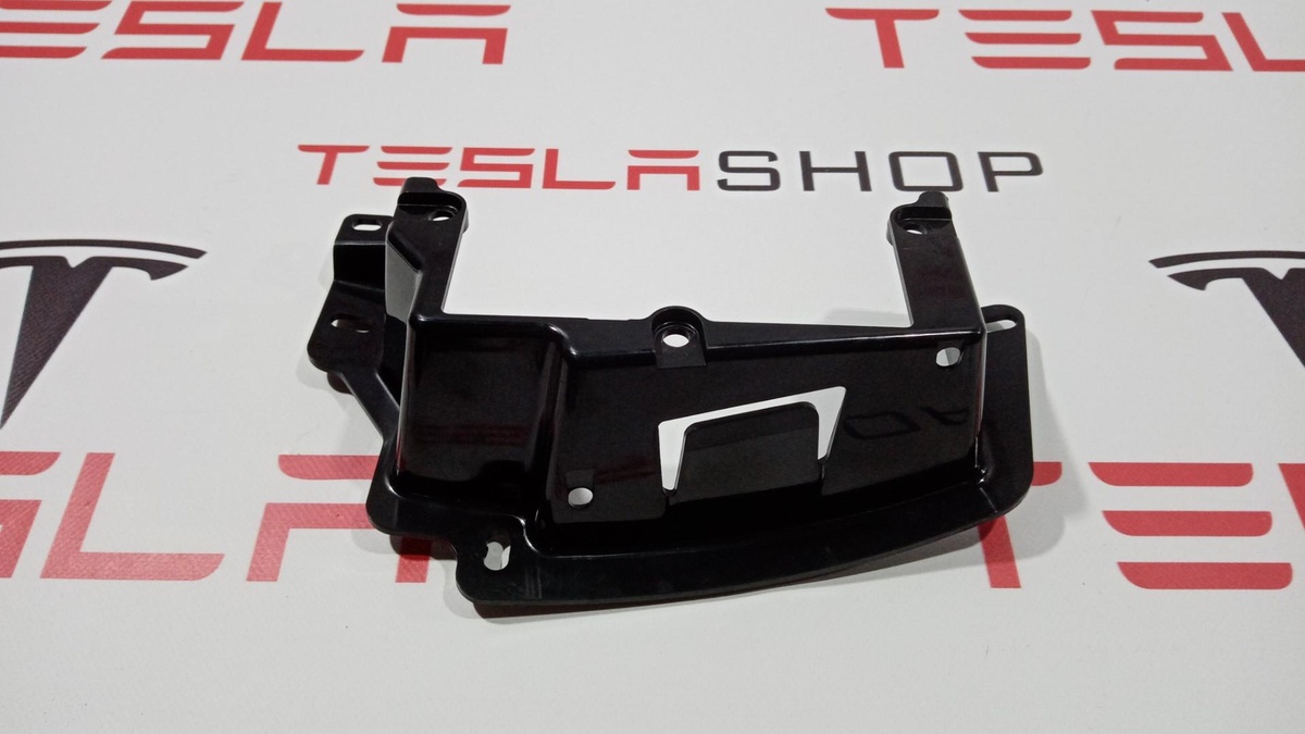 Кронштейн к Tesla Model S 2016