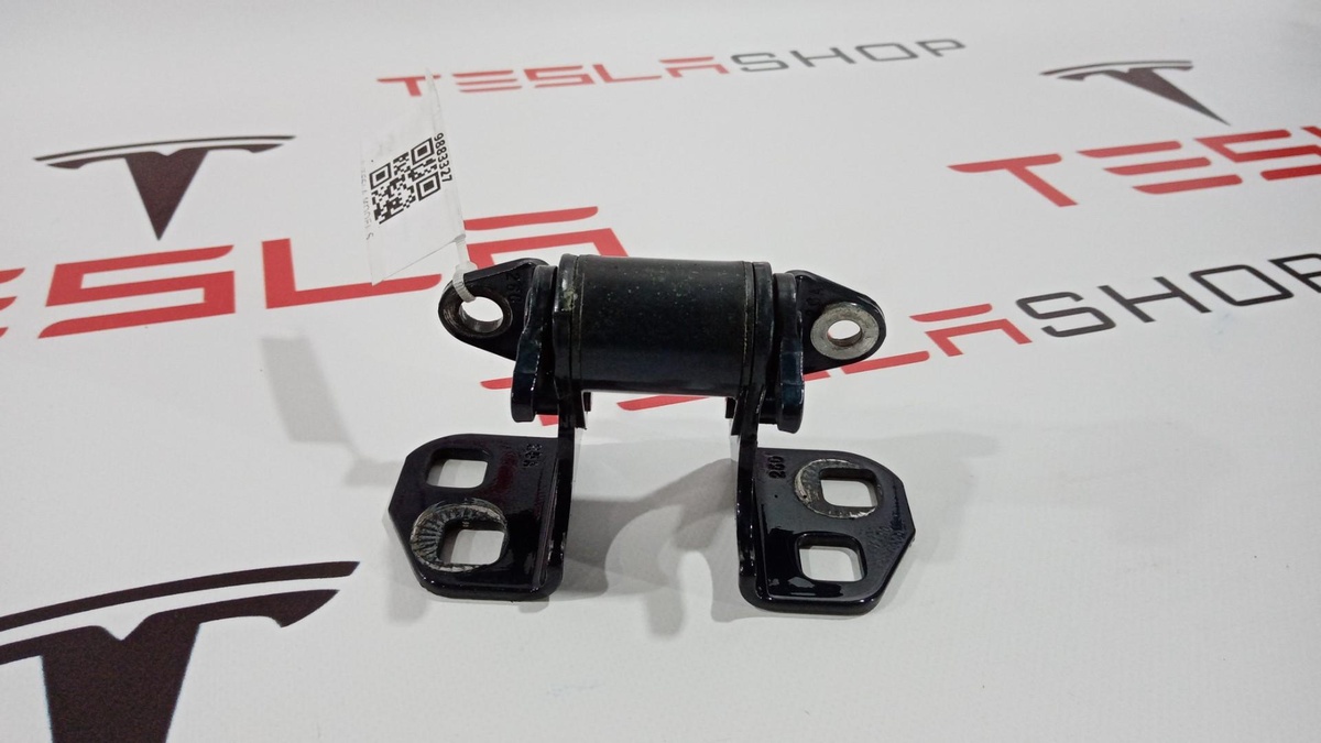 Петля двери к Tesla Model S 2014