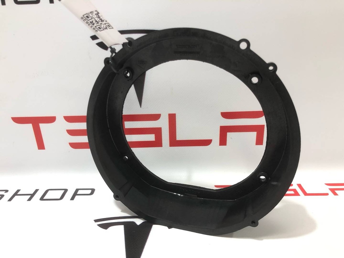 Динамик к Tesla Model X 2019