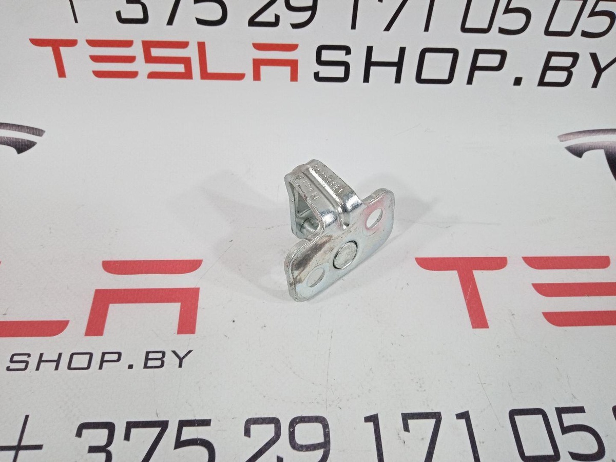 Петля двери к Tesla Model S 2014
