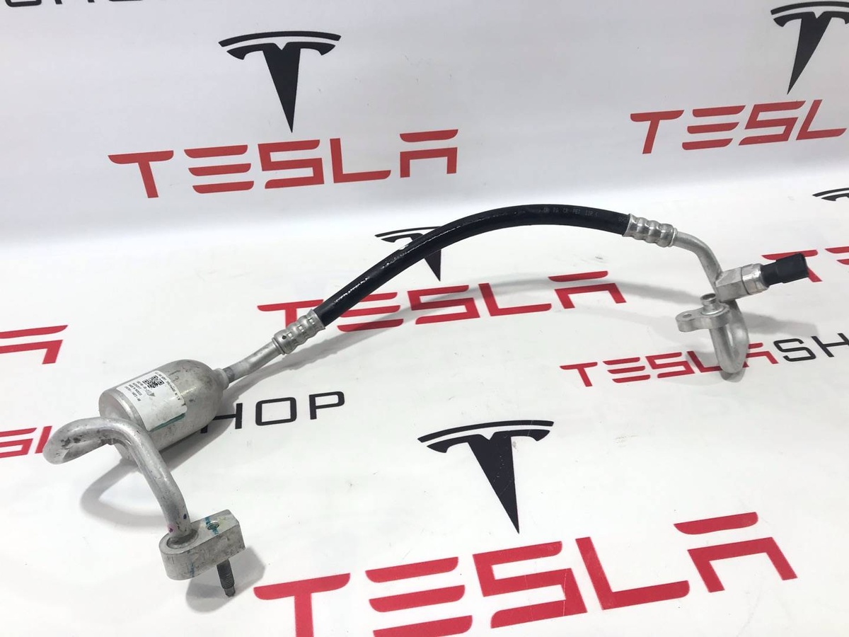 Трубка кондиционера к Tesla Model X 2017