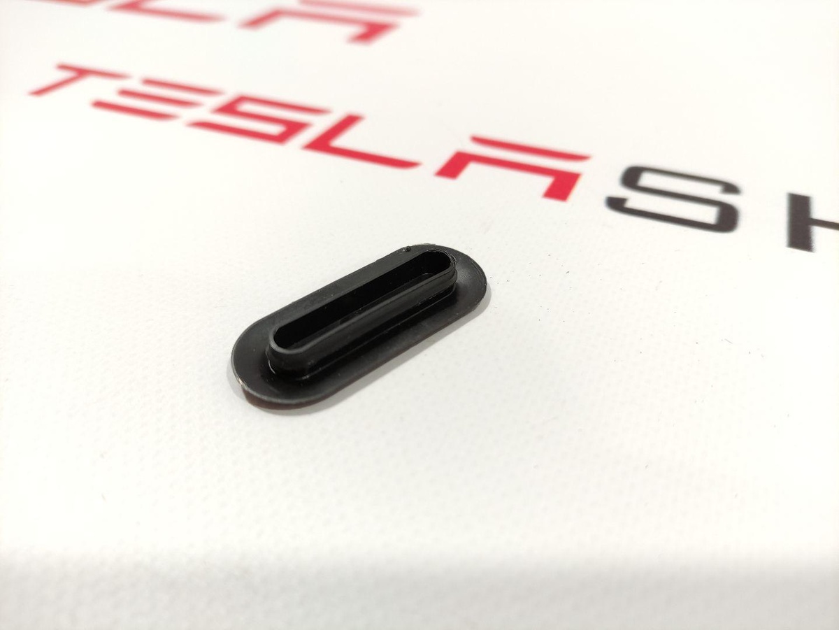 Заглушка к Tesla Model 3 2020