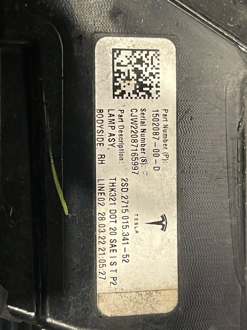 Фонарь задний правый к Tesla Model Y 2022