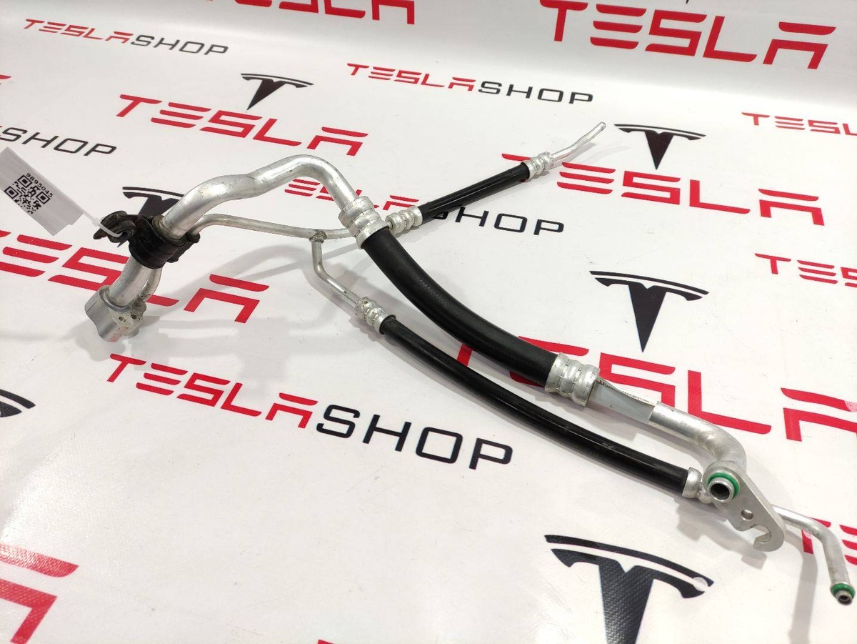 Трубка охлаждающей жидкости металлическая к Tesla Model S 2016