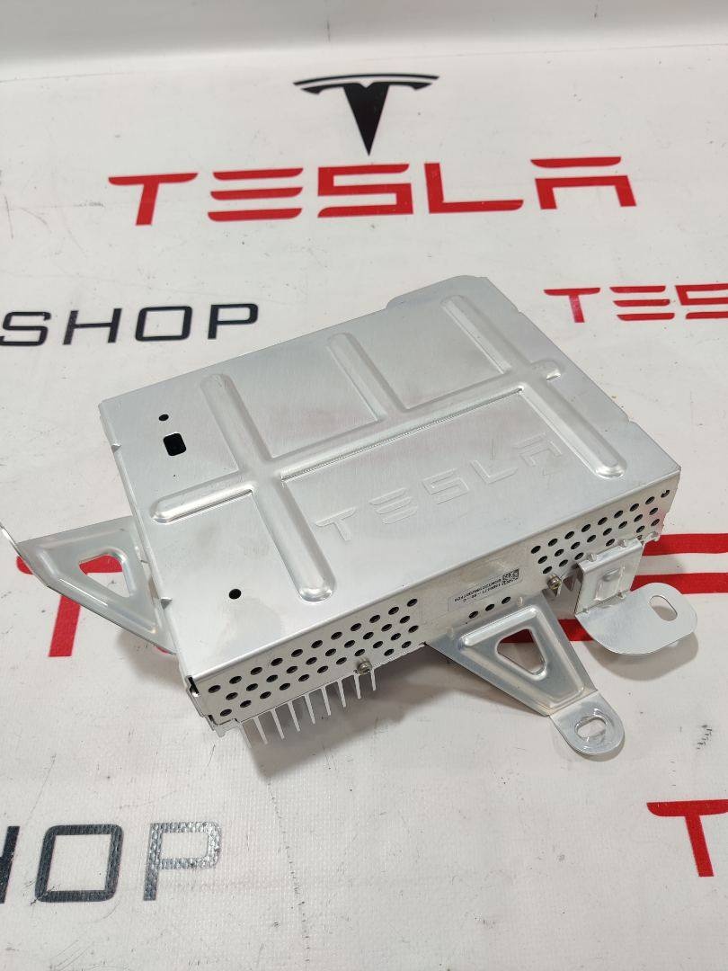 Усилитель музыкальный к Tesla Model S 2022