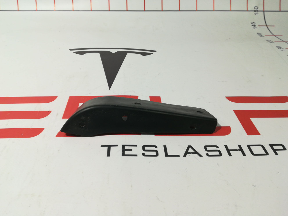 Кронштейн к Tesla Model S 2012