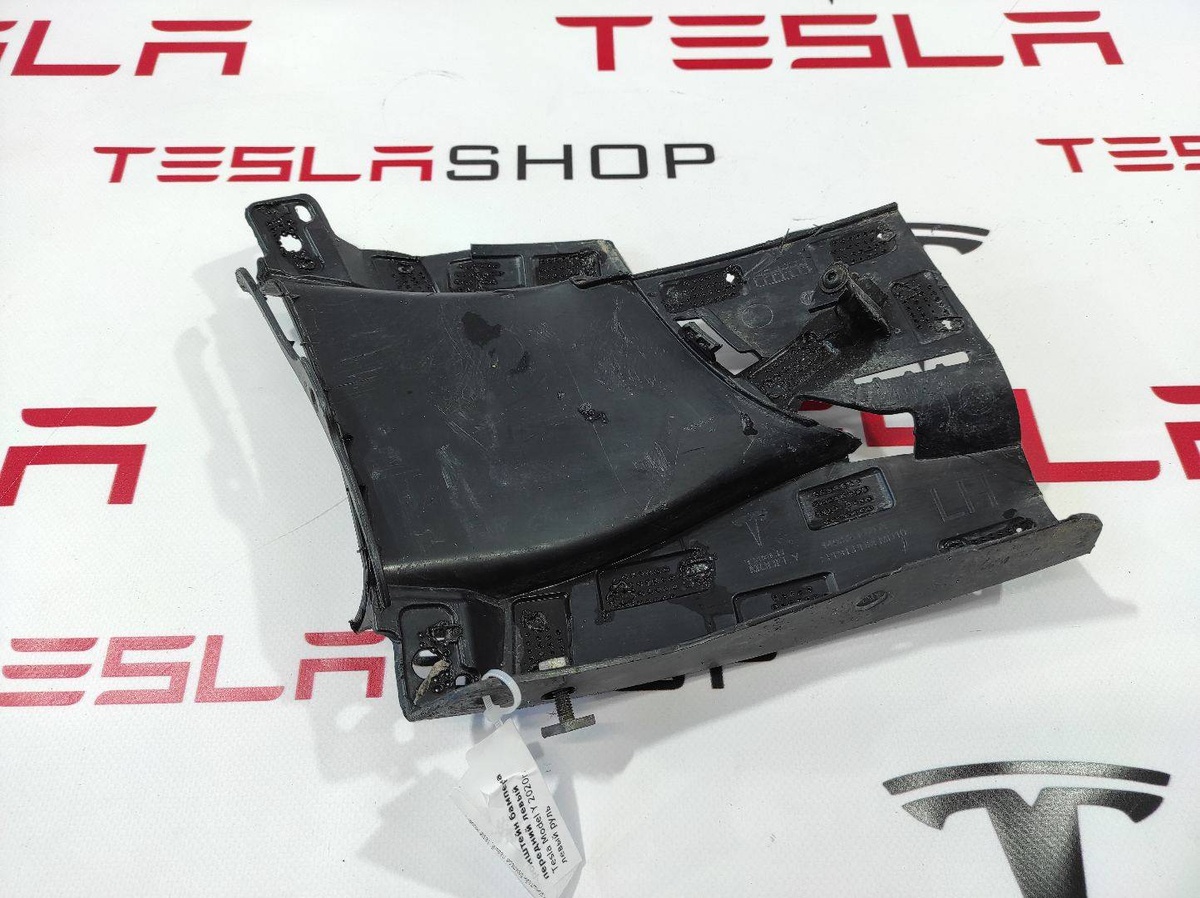 Кронштейн крепления бампера к Tesla Model Y 2020