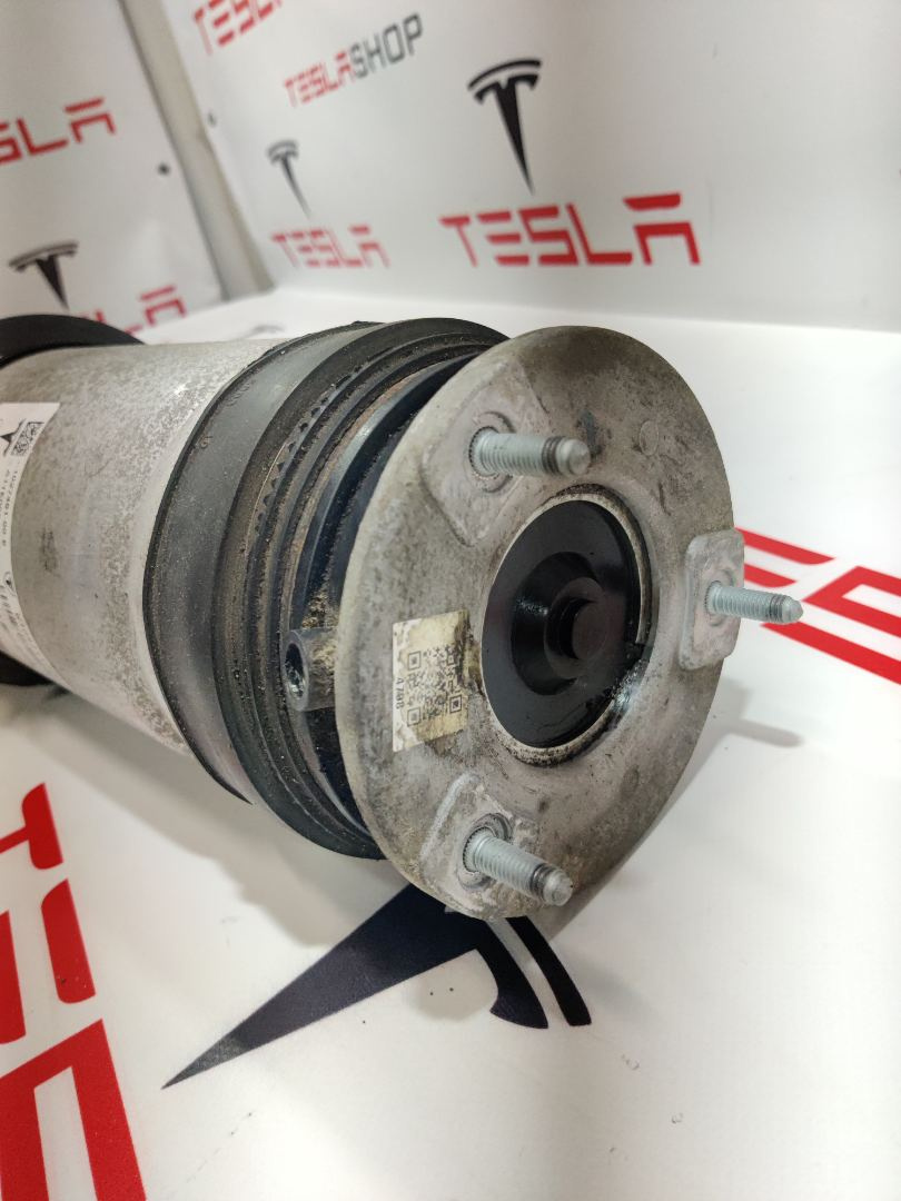 Пневмостойка задняя к Tesla Model X 2016