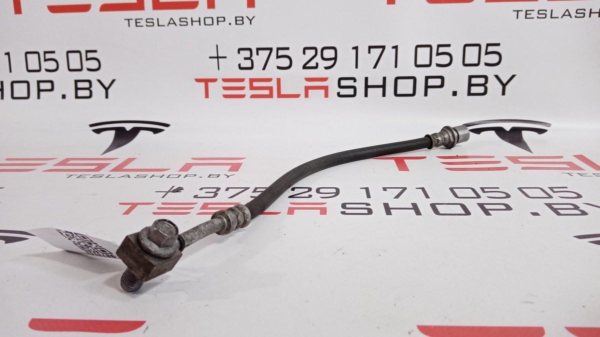 Шланг тормозной к Tesla Model 3 2019