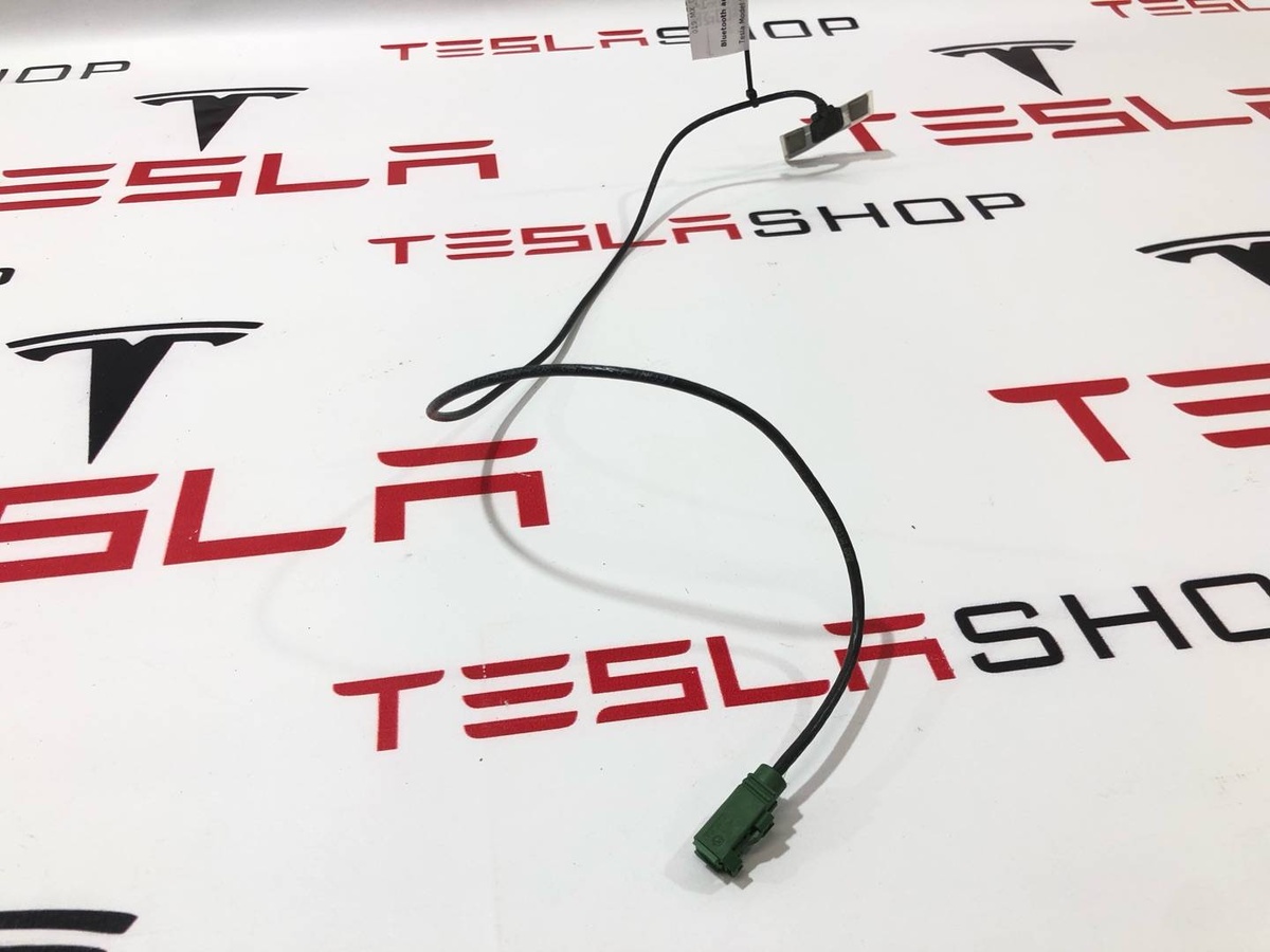 Антенна Bluetooth к Tesla Model X 2017