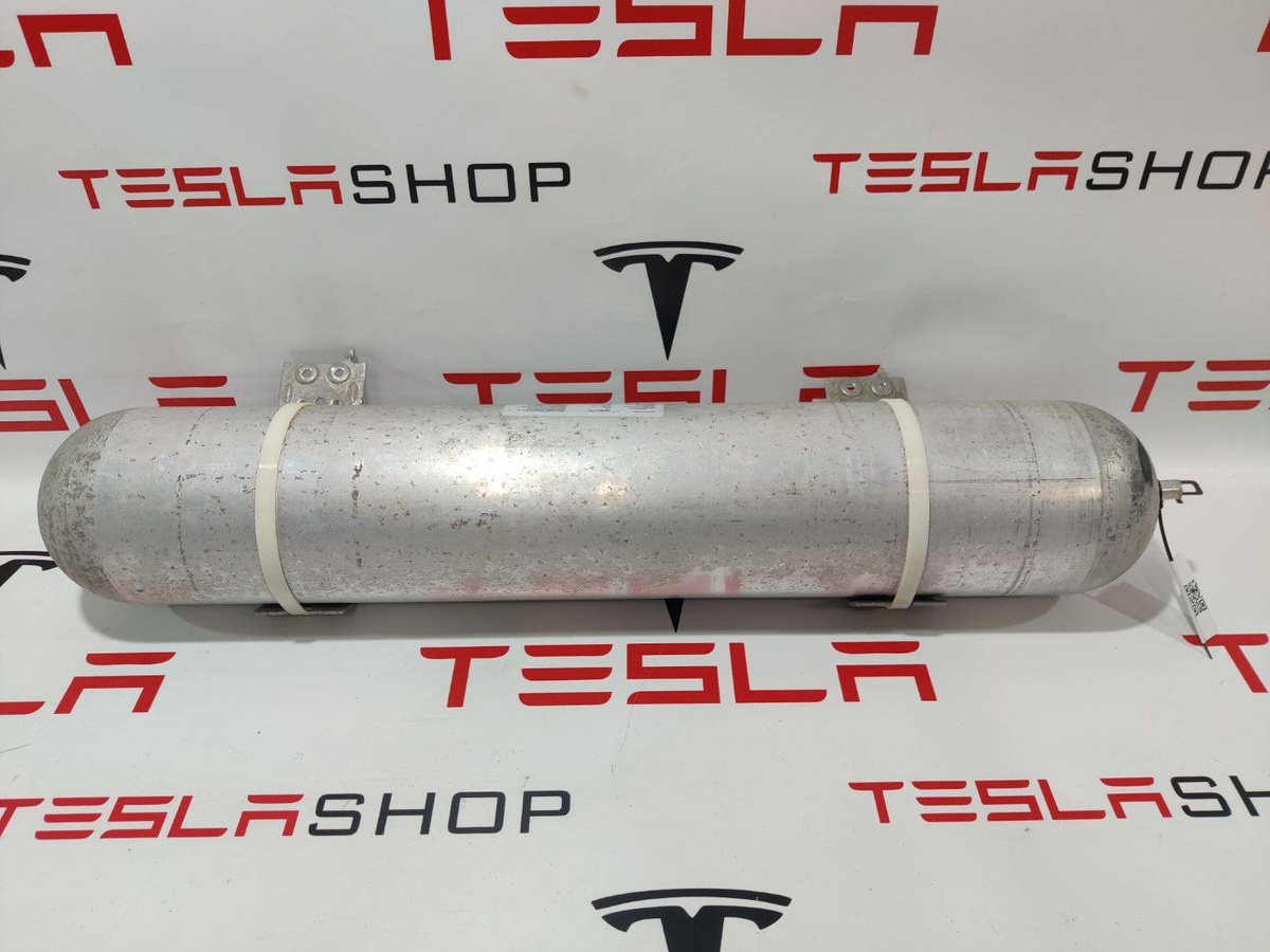 Ресивер пневмоподвески к Tesla Model X 2018