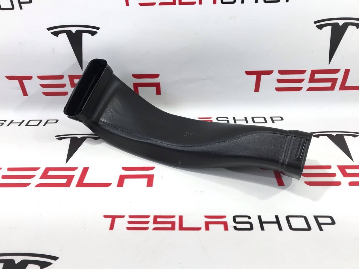 Воздуховод к Tesla Model X 2017