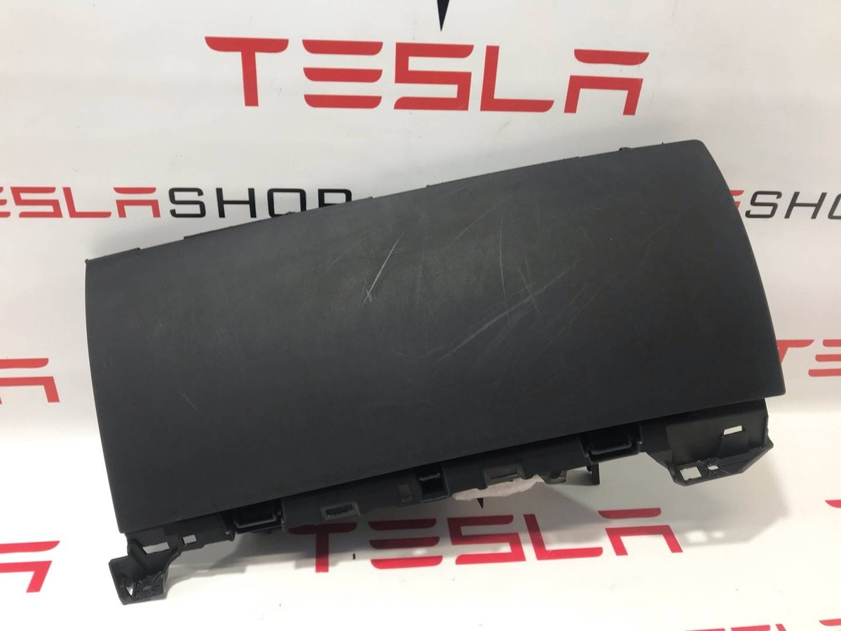Бардачок к Tesla Model 3 2018