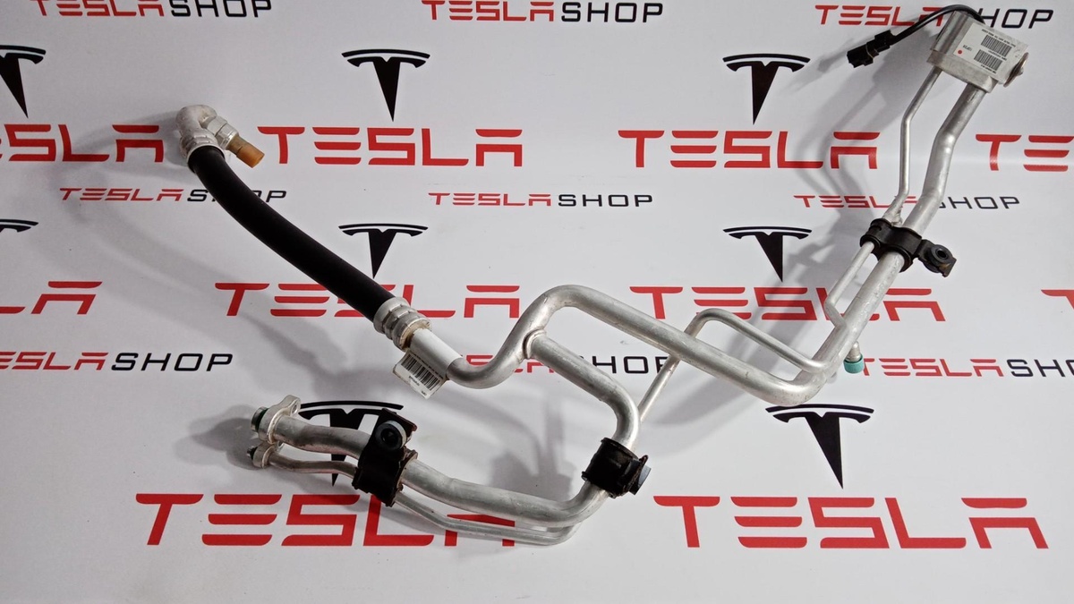 Трубка кондиционера к Tesla Model S 2015