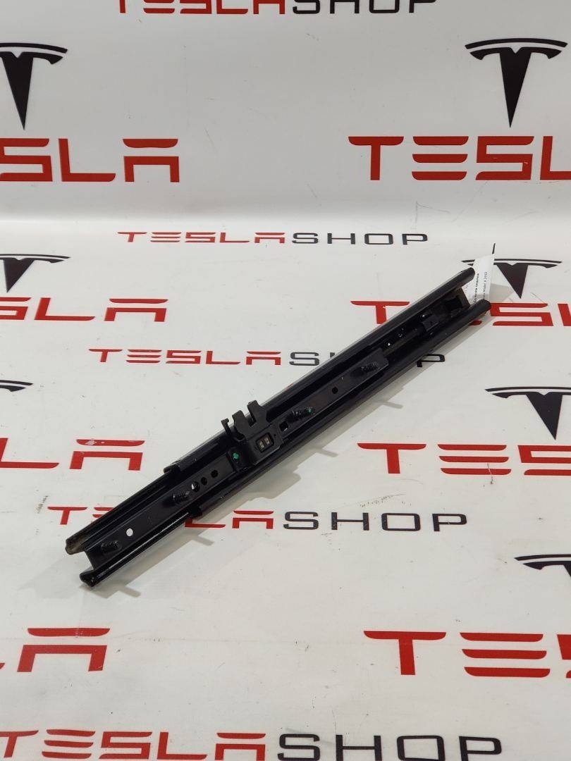 Салазки сиденья к Tesla Model X 2019