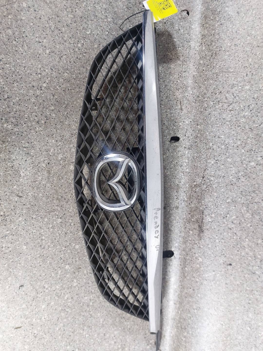 Решетка радиатора к Mazda Premacy 2000
