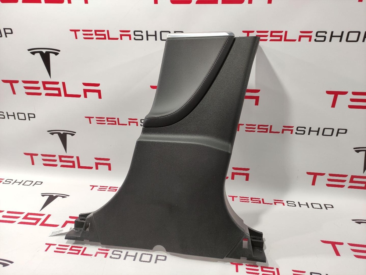 Обшивка стойки к Tesla Model S 2016