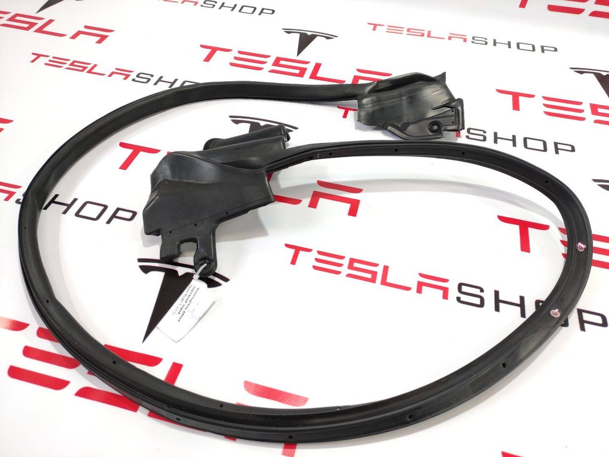 Уплотнитель к Tesla Model S 2015