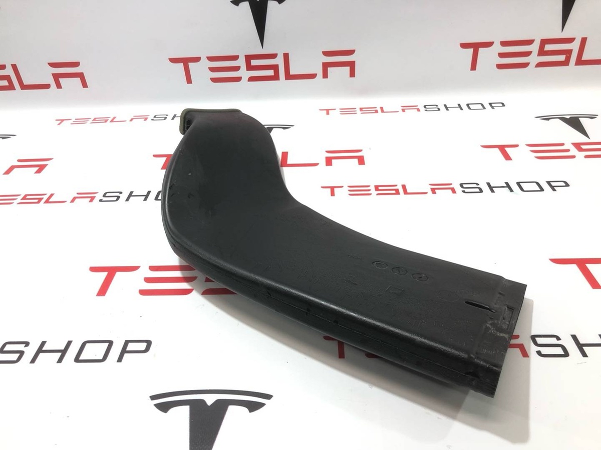 Воздуховод к Tesla Model X 2019