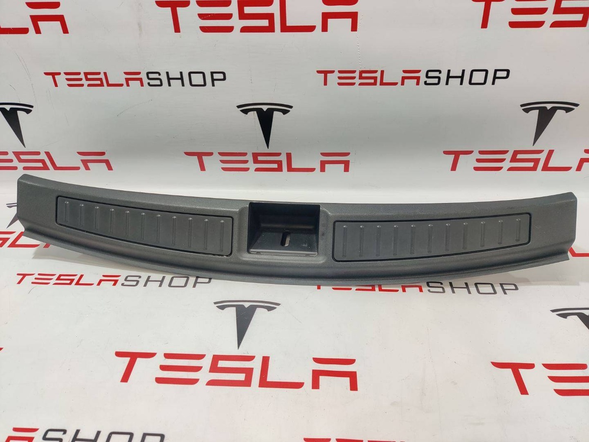 Пластик к Tesla Model S 2014