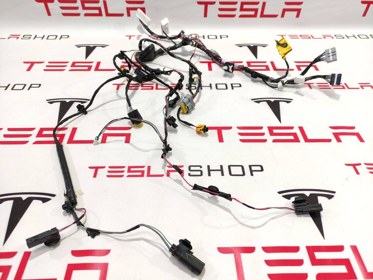 Проводка двери к Tesla Model X 2017