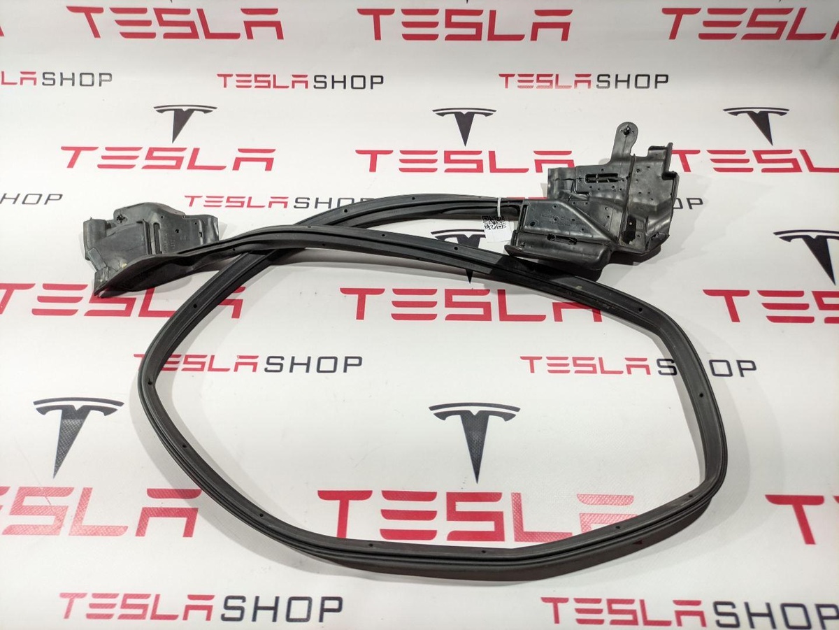 Уплотнитель к Tesla Model S 2012
