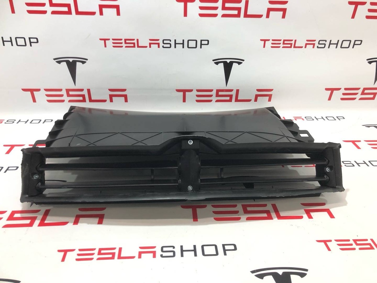Моторчик жалюзи к Tesla Model 3 2021