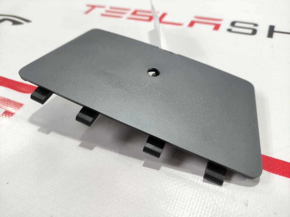 Монитор к Tesla Model 3 2019