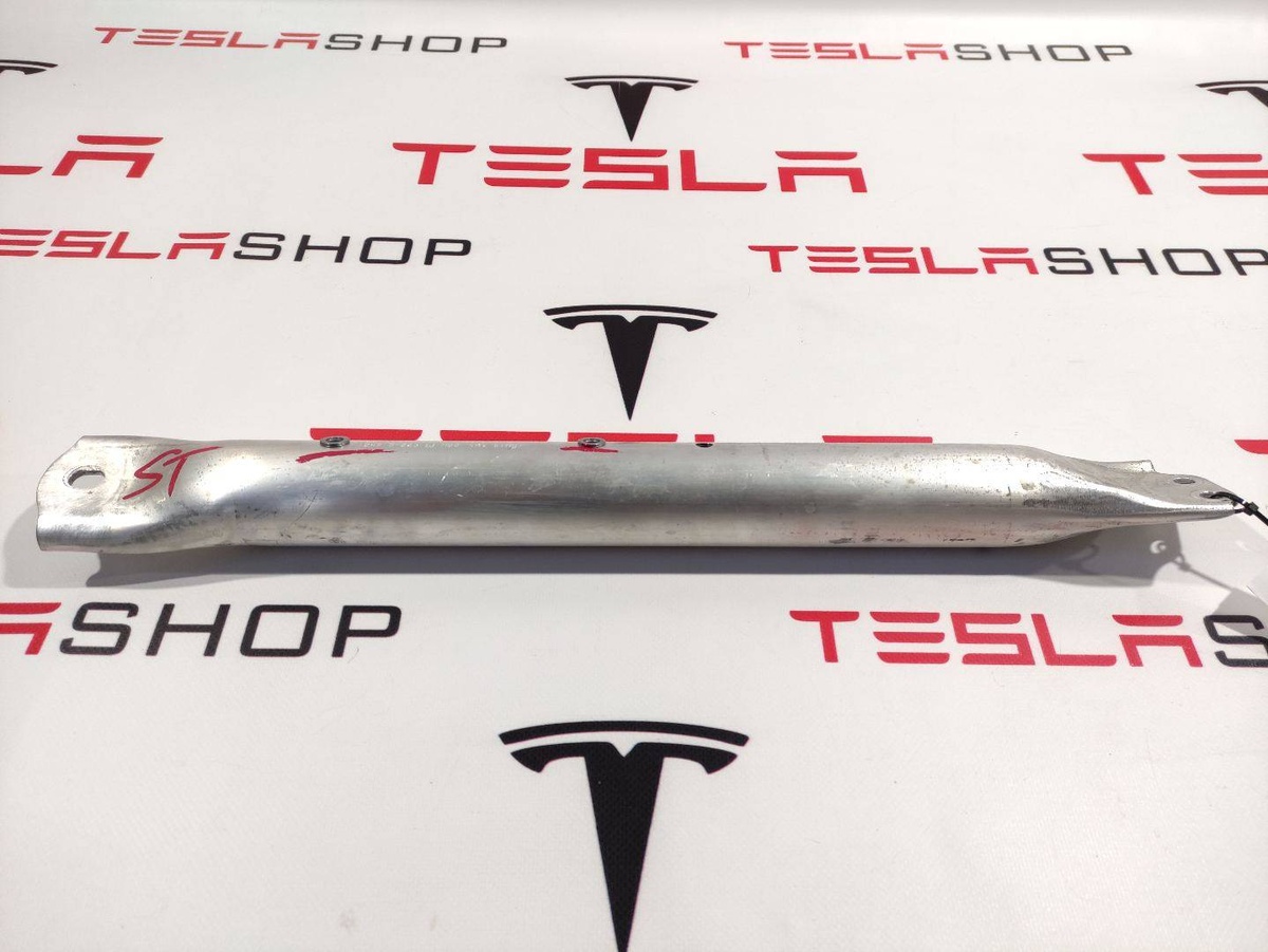 Распорка стоек к Tesla Model S 2015