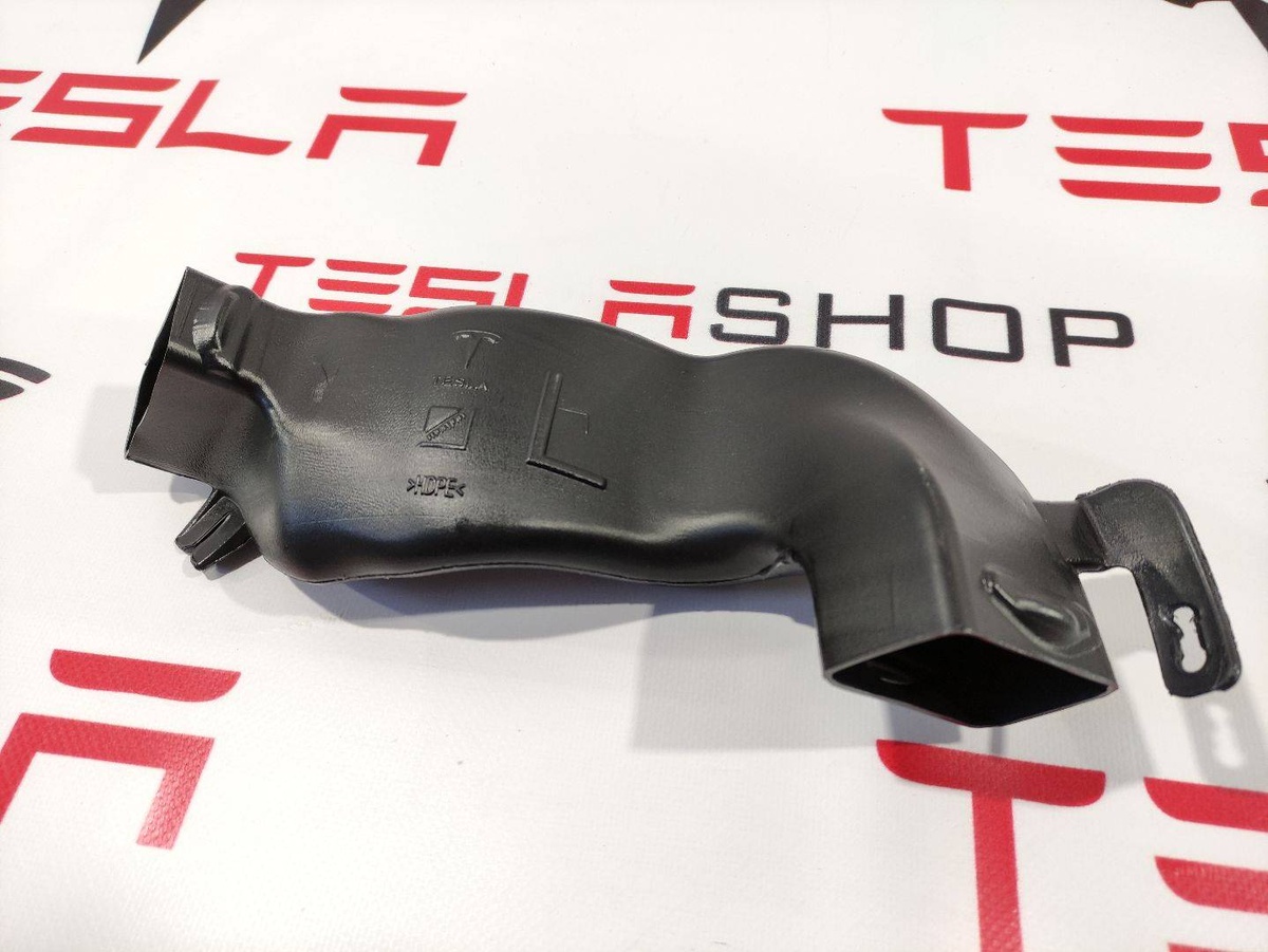Дефлектор к Tesla Model X 2017