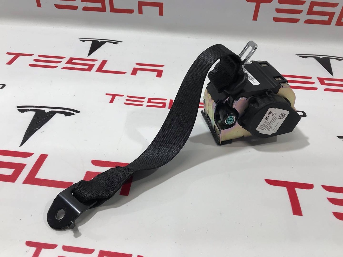 Ремень безопасности к Tesla Model 3 2020