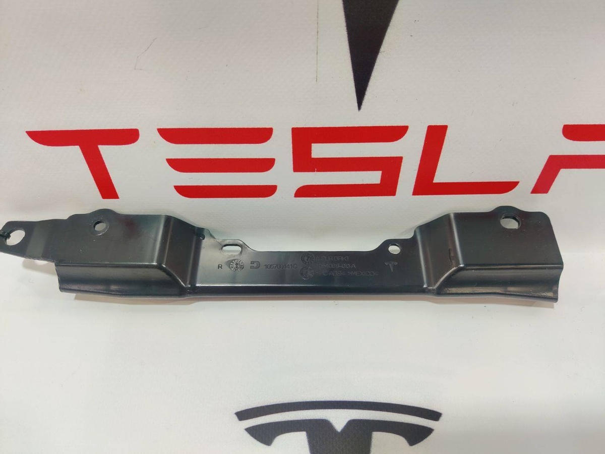 Крепление проводки к Tesla Model X 2019
