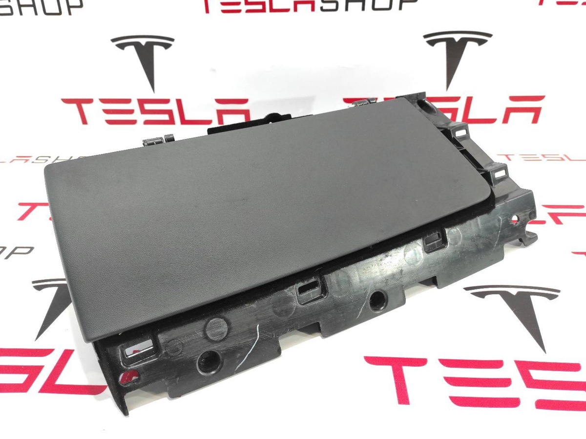 Бардачок к Tesla Model S 2015