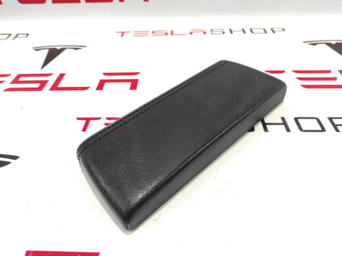 Подлокотник к Tesla Model S 2016