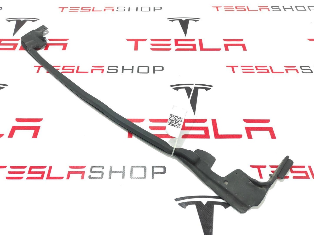 Уплотнитель двери задней правой к Tesla Model S 2014