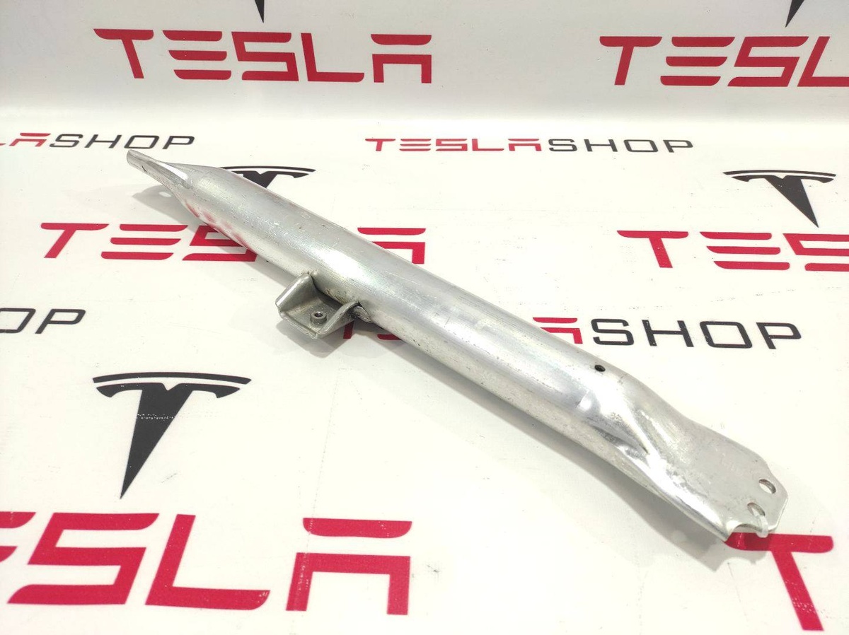 Распорка стоек к Tesla Model S 2016
